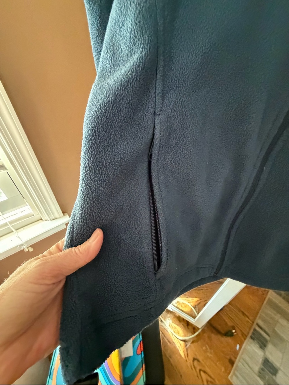Columbia Women’s Navy Full-Zip Fleece Jacket, NWOT, S - Picture 5 of 8